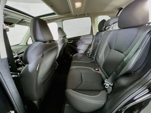 Used 2020 Subaru Forester Premium AWD/4WD image 24