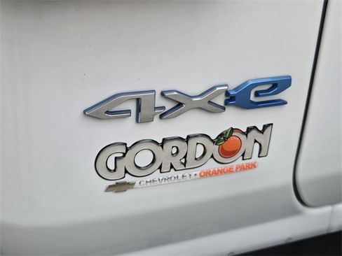 Used 2022 Jeep Wrangler Unlimited Sahara w/ Cold Weather Group image 18