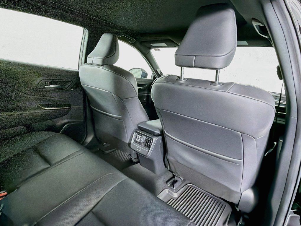 Used 2023 Toyota Crown AWD/4WD image 27