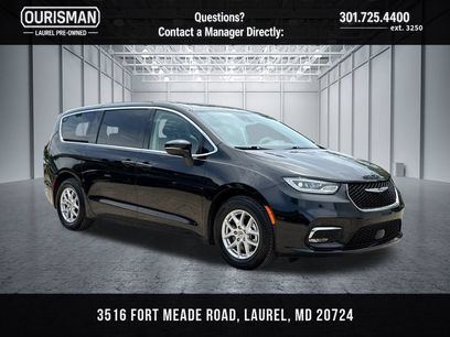Used 2023 Chrysler Pacifica Touring-L