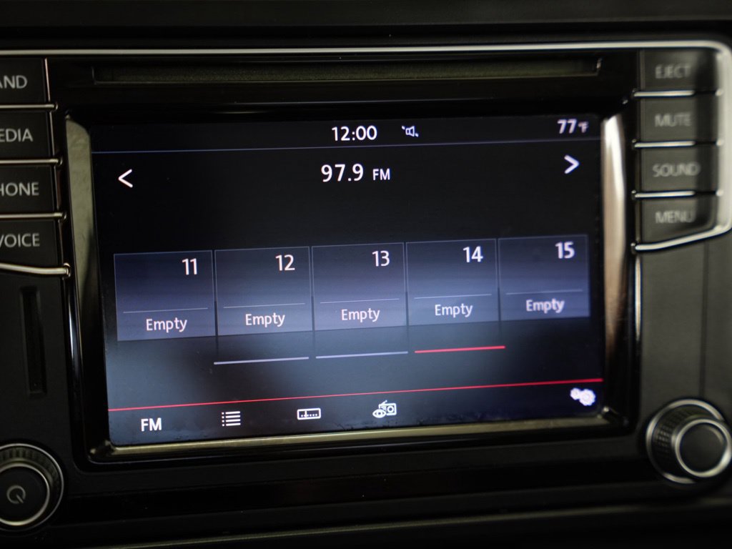Used 2017 Volkswagen Jetta SE FWD image 19