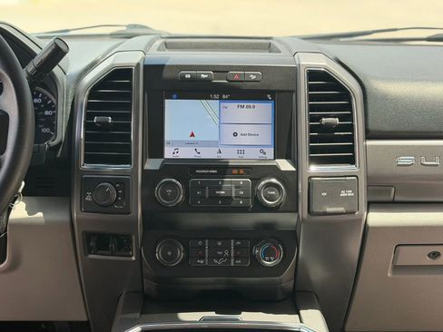 Used 2019 Ford F250 XLT w/ XLT Premium Package image 30