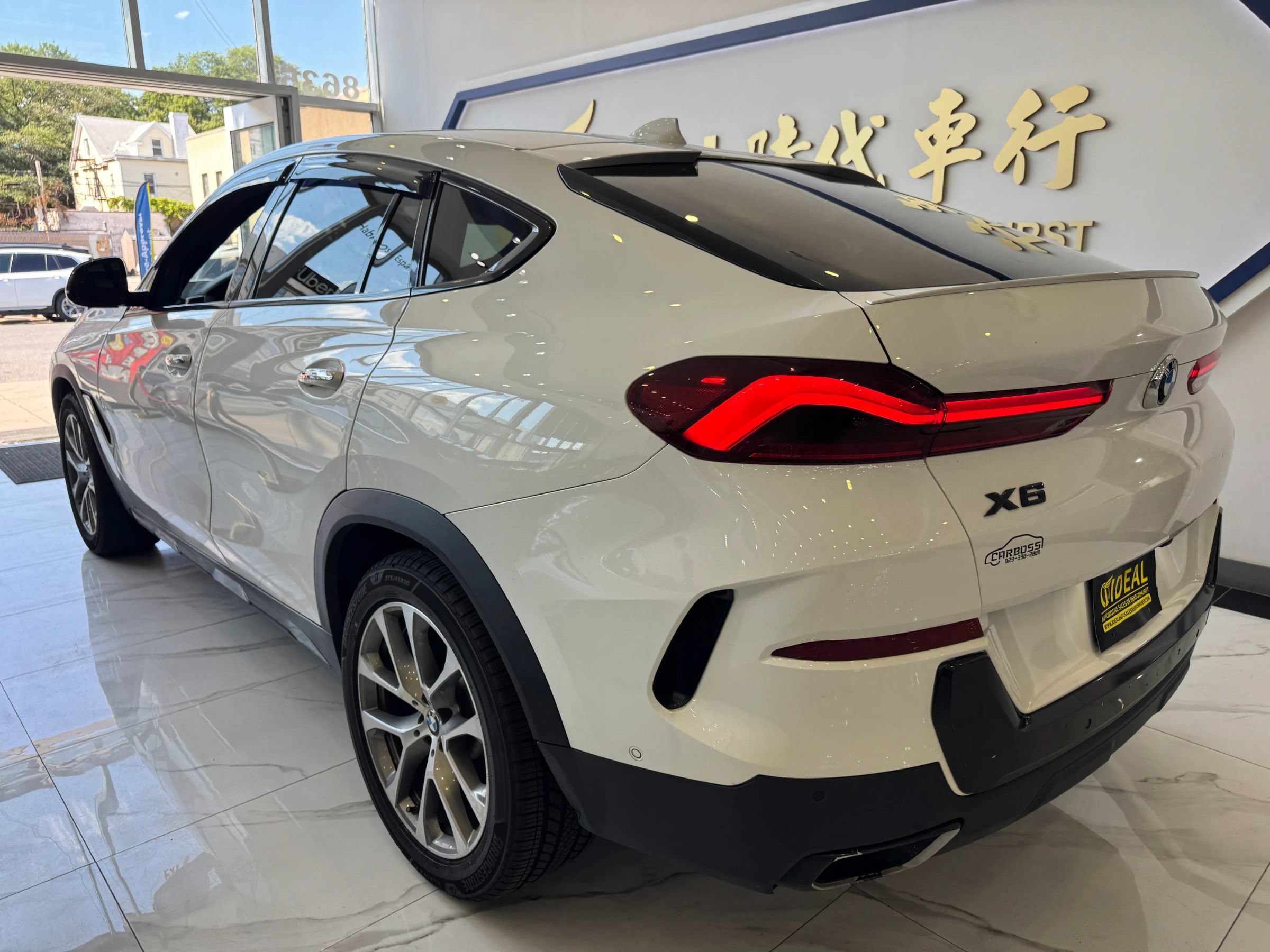 Used 2020 BMW X6 xDrive40i w/ Premium Package AWD/4WD image 5