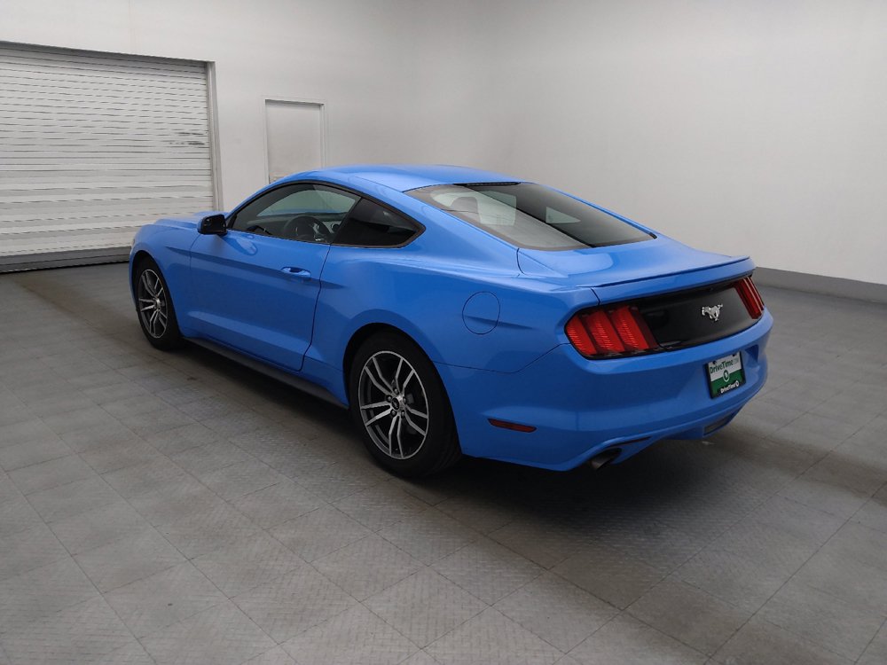 Used 2017 Ford Mustang Coupe RWD image 3