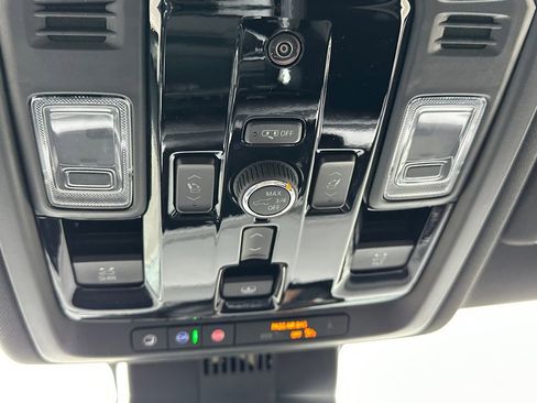 New 2026 Chevrolet Suburban RST image 22