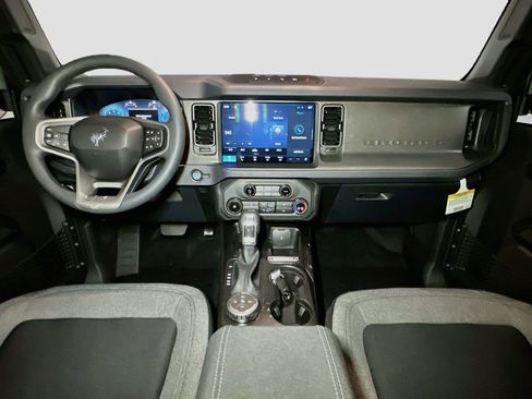 New 2026 Ford Bronco 4-Door AWD/4WD image 10