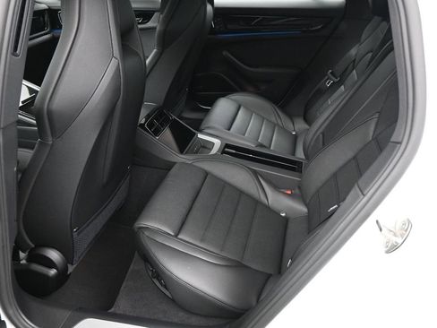 New 2026 Porsche Panamera RWD image 7