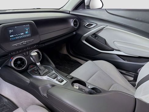 Used 2016 Chevrolet Camaro LT image 25