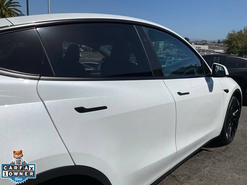 Used 2023 Tesla Model Y Long Range AWD/4WD image 84