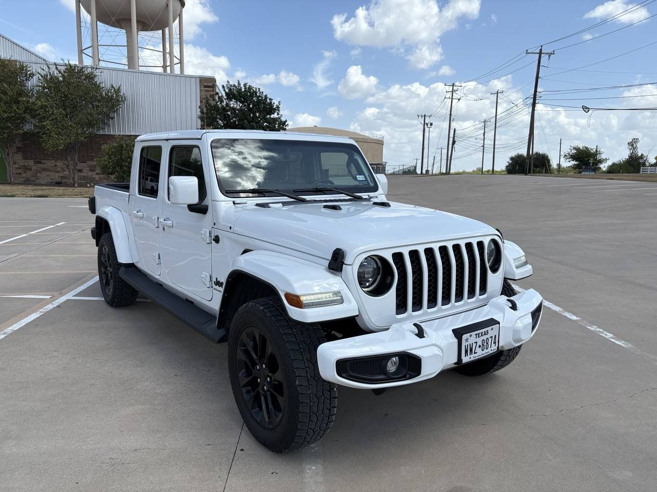 Used 2023 Jeep Gladiator Overland AWD/4WD image 6