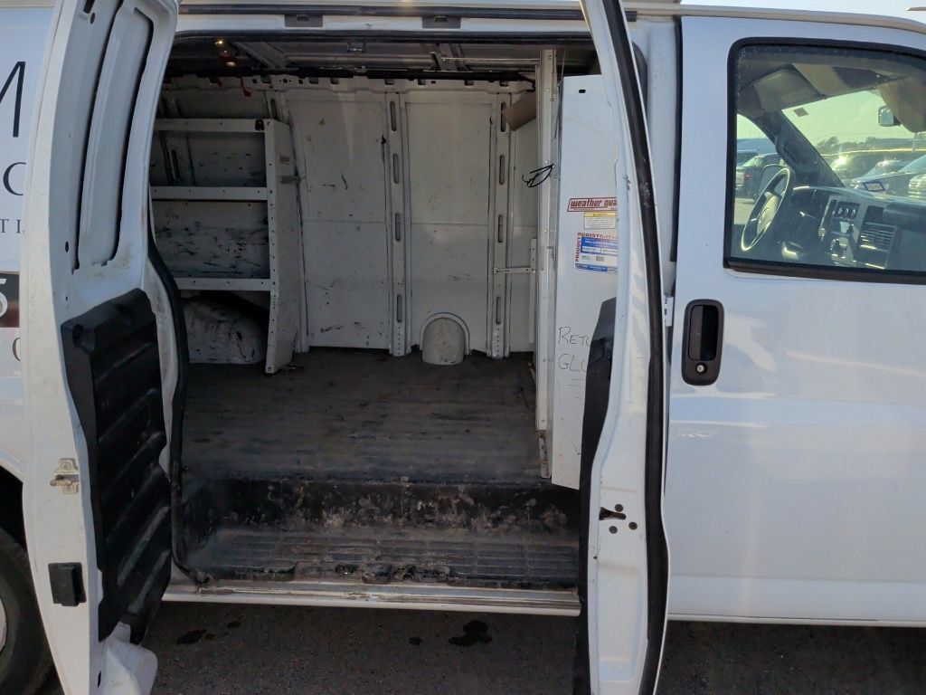 Used 2022 Chevrolet Express 2500 RWD image 9