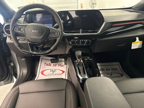 New 2026 Chevrolet Trax RS w/ Sunroof Package FWD image 13