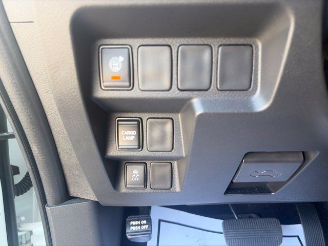 Used 2025 Nissan Frontier S RWD image 21