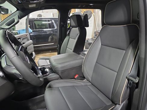 New 2026 GMC Yukon Elevation w/ Elevation Premium Package image 17