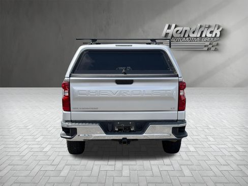 Used 2021 Chevrolet Silverado 1500 LT AWD/4WD image 8