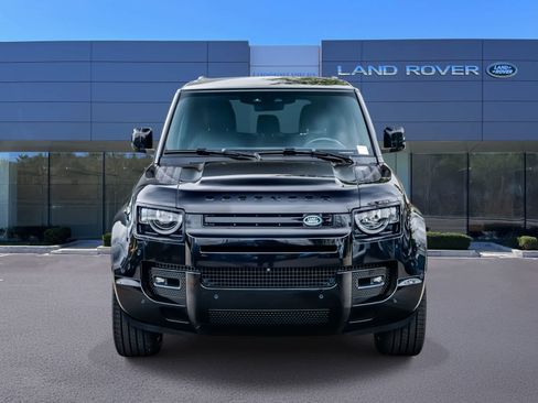 Used 2024 Land Rover Defender 110 X AWD/4WD image 2
