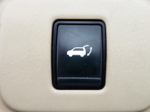 Used 2020 Nissan Pathfinder SL AWD/4WD image 37