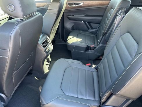New 2025 Volkswagen Atlas SEL image 13