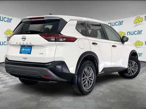 Used 2023 Nissan Rogue S image 6