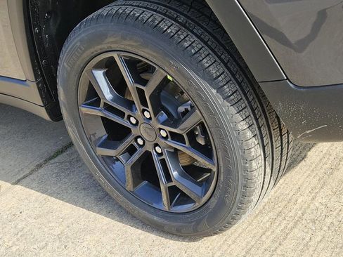 New 2025 Jeep Grand Cherokee Limited image 5