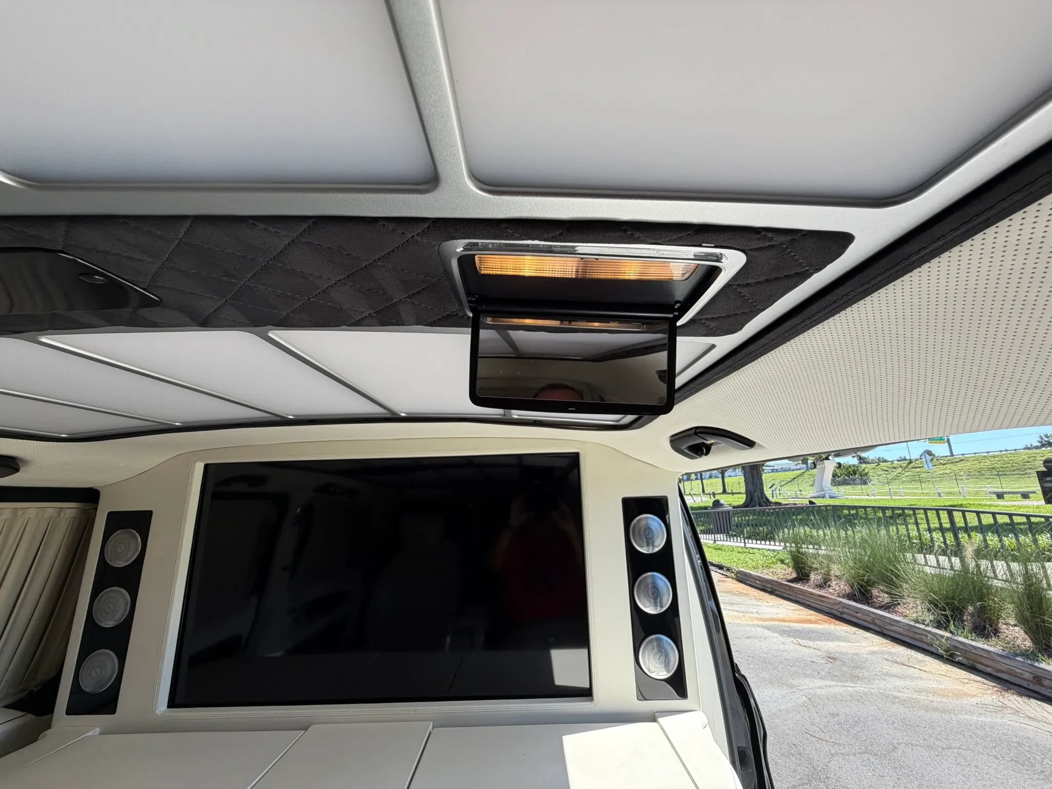 Used 2021 Mercedes-Benz Metris Passenger w/ Premium Safety Package image 65