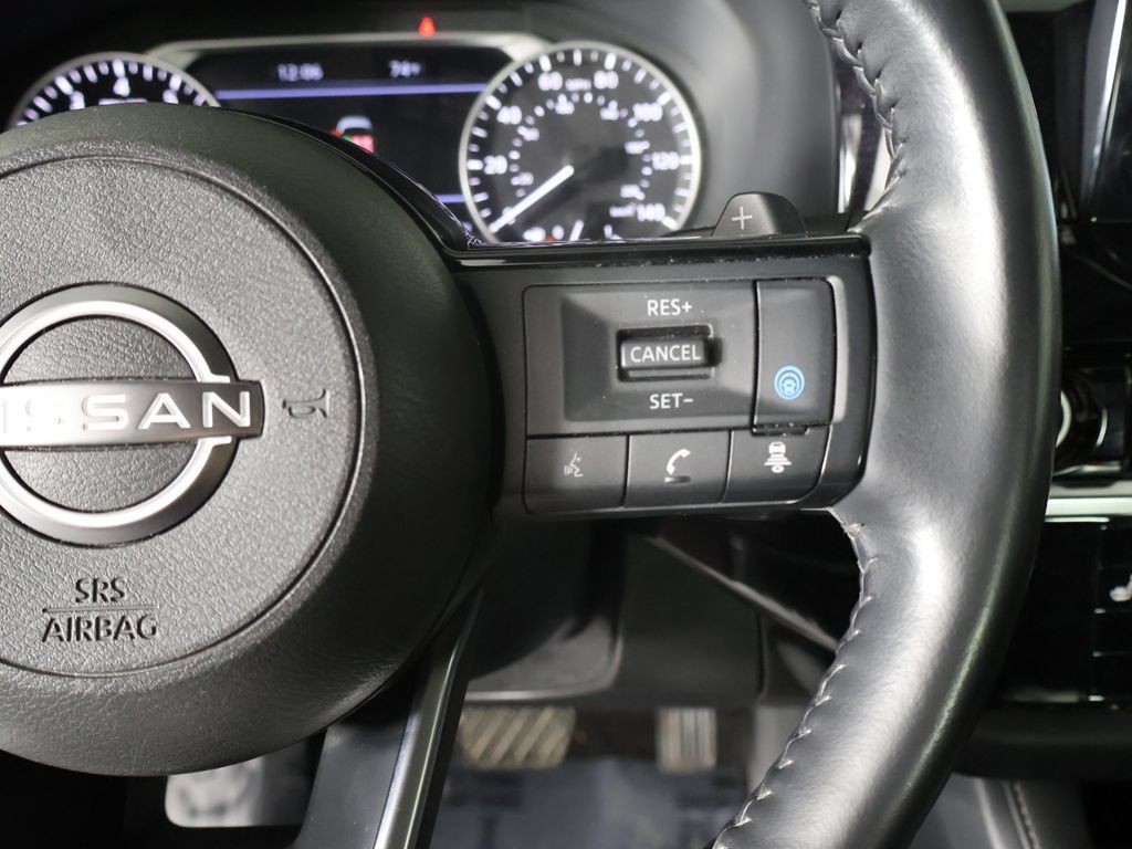 Used 2023 Nissan Pathfinder SL AWD/4WD image 43