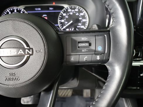 Used 2023 Nissan Pathfinder SL AWD/4WD image 43