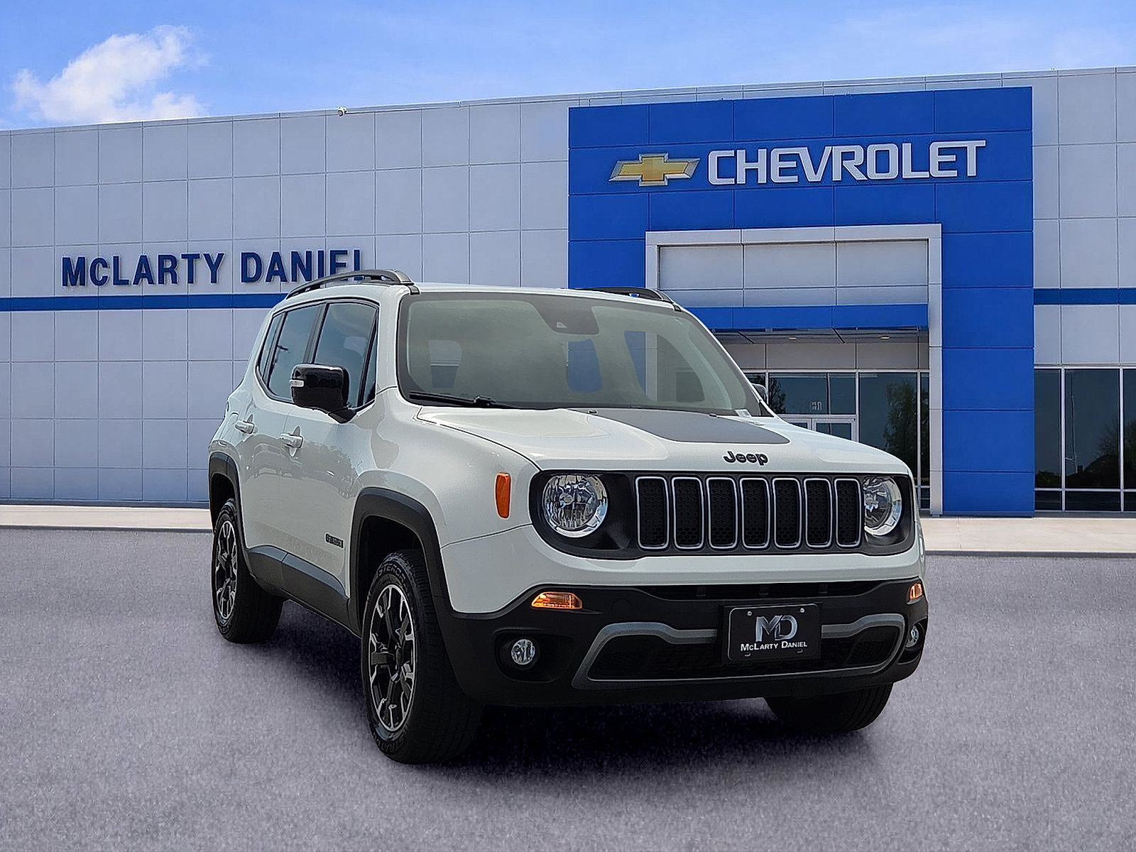 Used 2023 Jeep Renegade Latitude AWD/4WD image 1