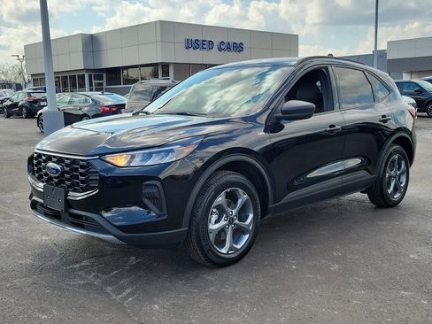 Used 2025 Ford Escape ST-Line image 8