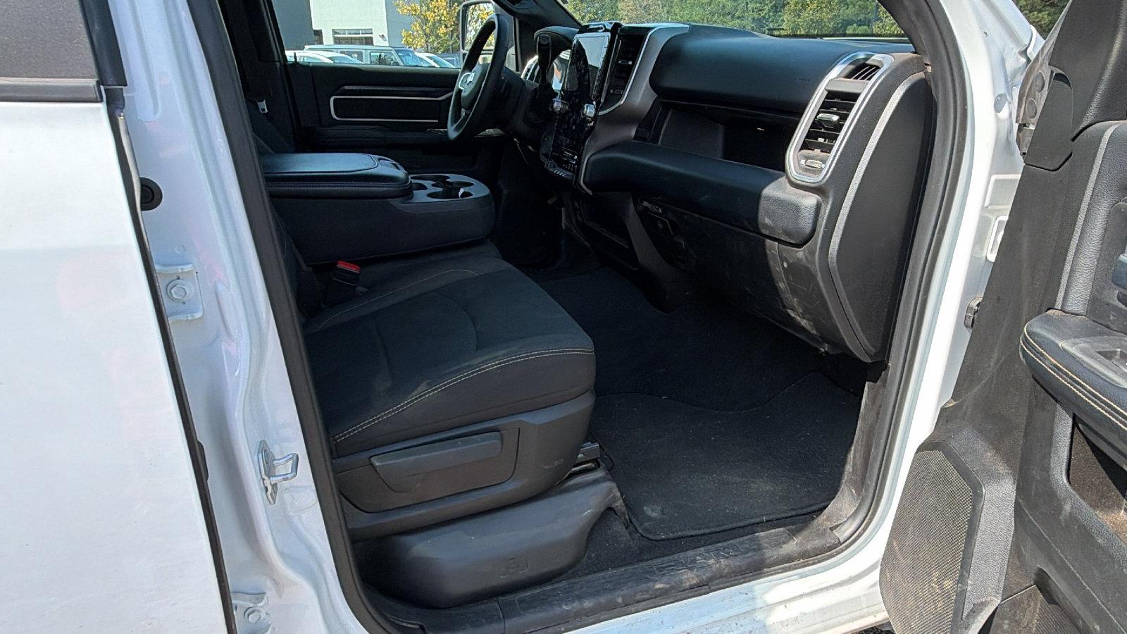 Used 2026 RAM 3500 Big Horn AWD/4WD image 19