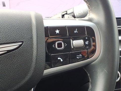 Used 2025 Genesis GV80 2.5T Standard image 18