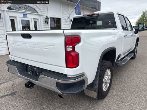 Used 2023 Chevrolet Silverado 3500 LTZ w/ LTZ Convenience Package AWD/4WD image 5