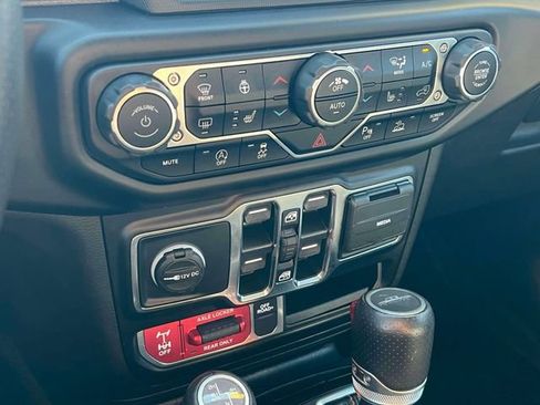 Used 2022 Jeep Gladiator Mojave w/ LED Lighting Group AWD/4WD image 14