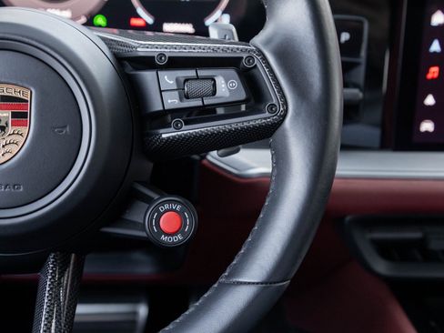 Certified 2024 Porsche Cayenne Turbo GT image 16