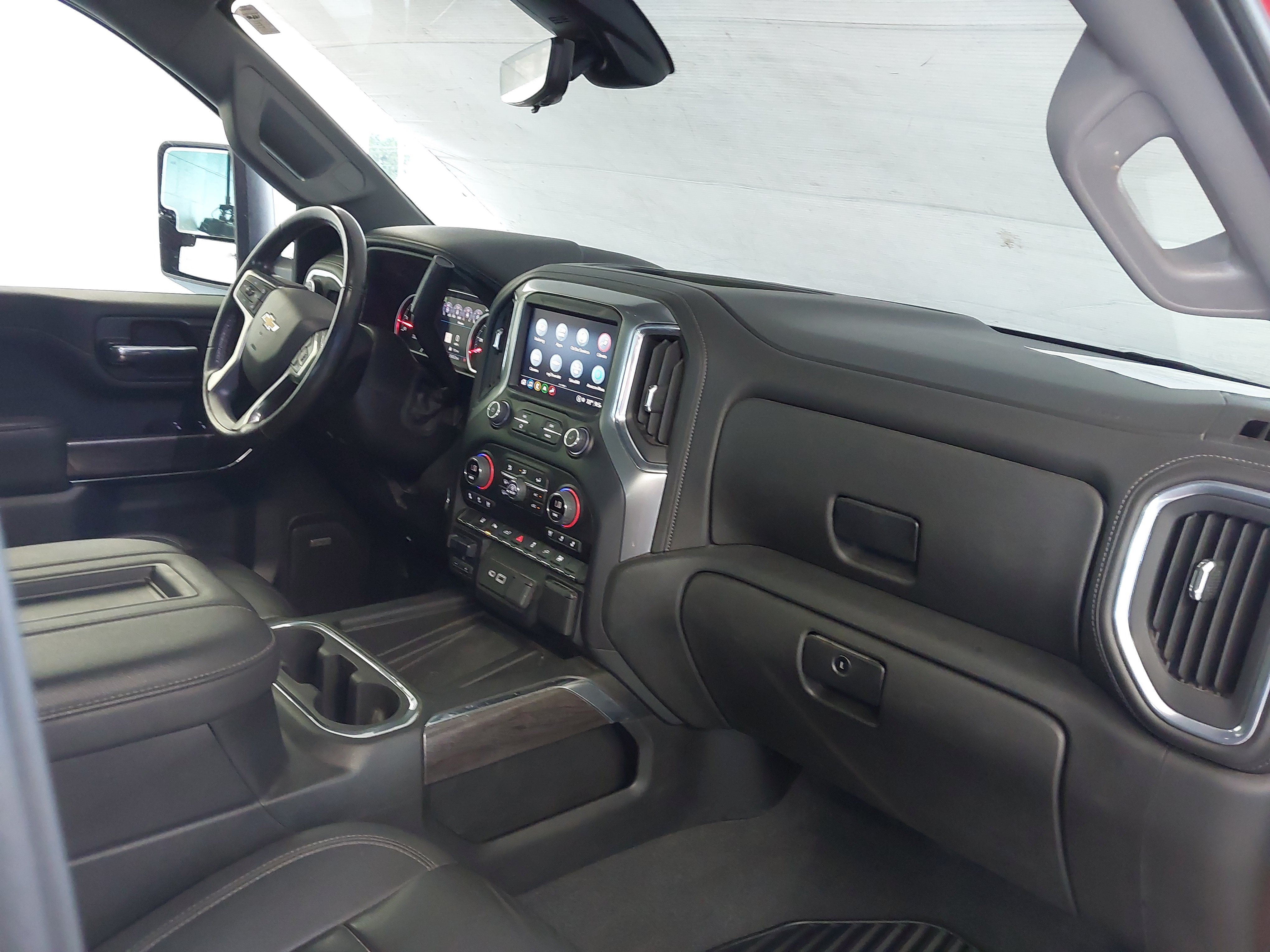 Used 2022 Chevrolet Silverado 2500 LTZ AWD/4WD image 29