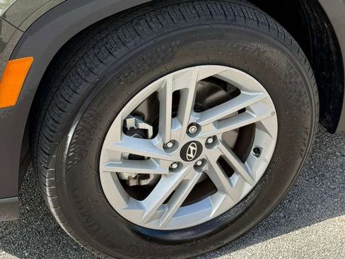 Used 2025 Hyundai Tucson SE FWD image 4