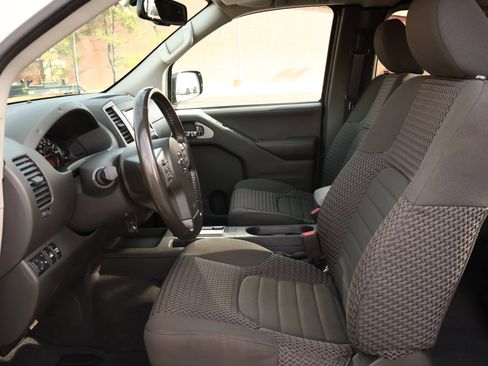 Used 2019 Nissan Frontier SV w/ Value Truck Package image 7