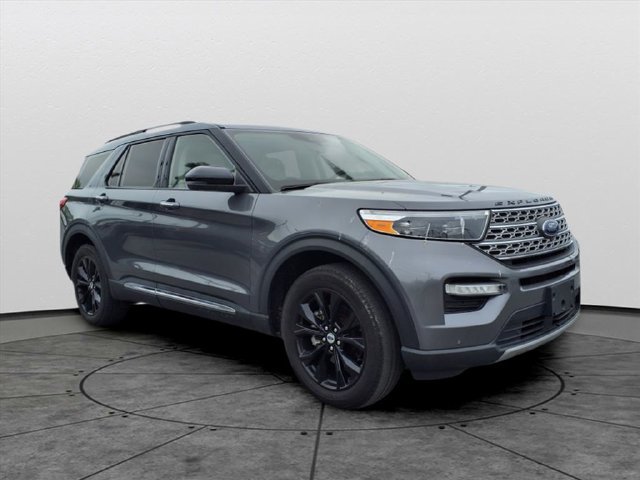 Used 2022 Ford Explorer Limited w/ Equipment Group 301A AWD/4WD image 3
