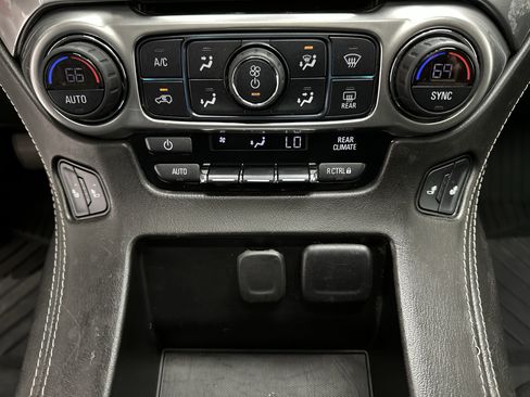 Used 2020 Chevrolet Tahoe LT image 38