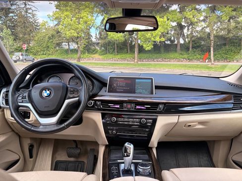 Used 2015 BMW X5 xDrive50i AWD/4WD image 11