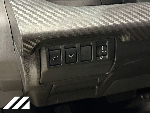 Used 2025 Subaru Ascent Premium image 10