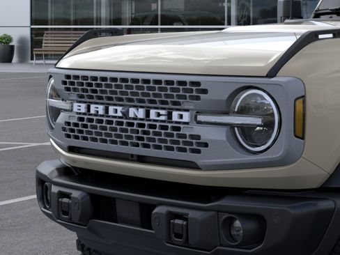 New 2025 Ford Bronco Badlands image 19