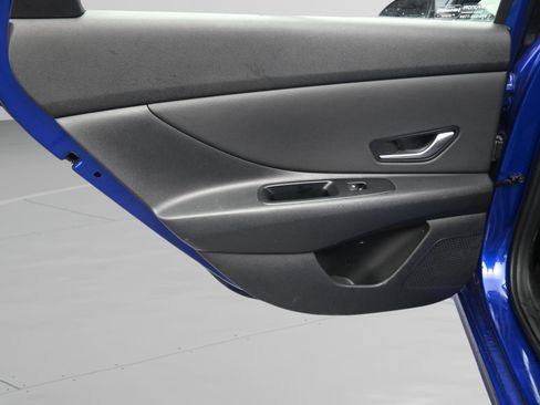 Used 2024 Hyundai Elantra SEL w/ Convenience Package image 33