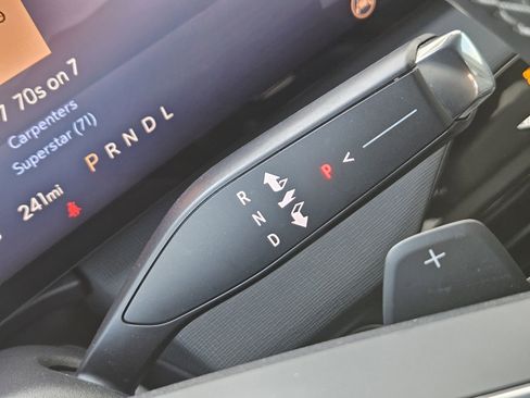 Used 2025 Buick Enclave Preferred image 30