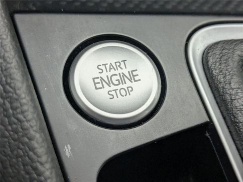 Used 2024 Volkswagen Jetta SE image 27