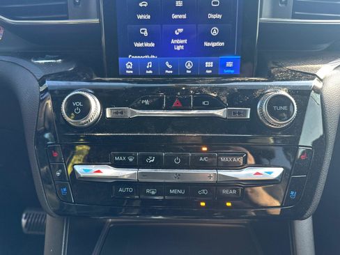 Used 2022 Ford Explorer ST w/ Equipment Group 401A AWD/4WD image 18