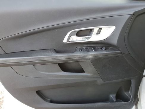 Used 2017 Chevrolet Equinox LT w/ Convenience Package image 19