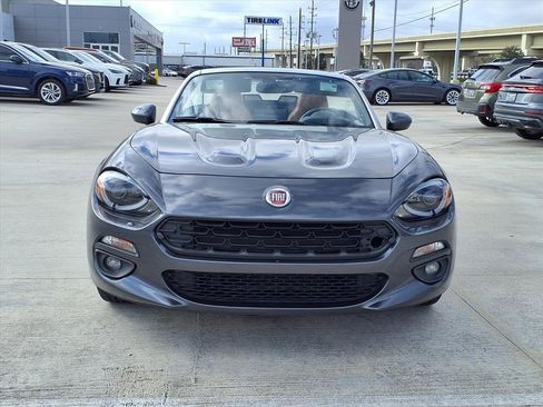 Used 2017 FIAT 124 Spider Lusso image 11