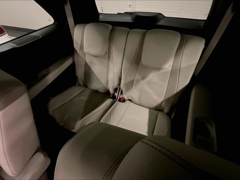 New 2025 Mercedes-Benz GLS 450 4MATIC image 5