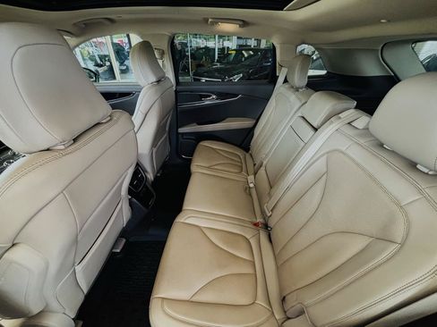 Used 2023 Lincoln Nautilus Reserve FWD image 35
